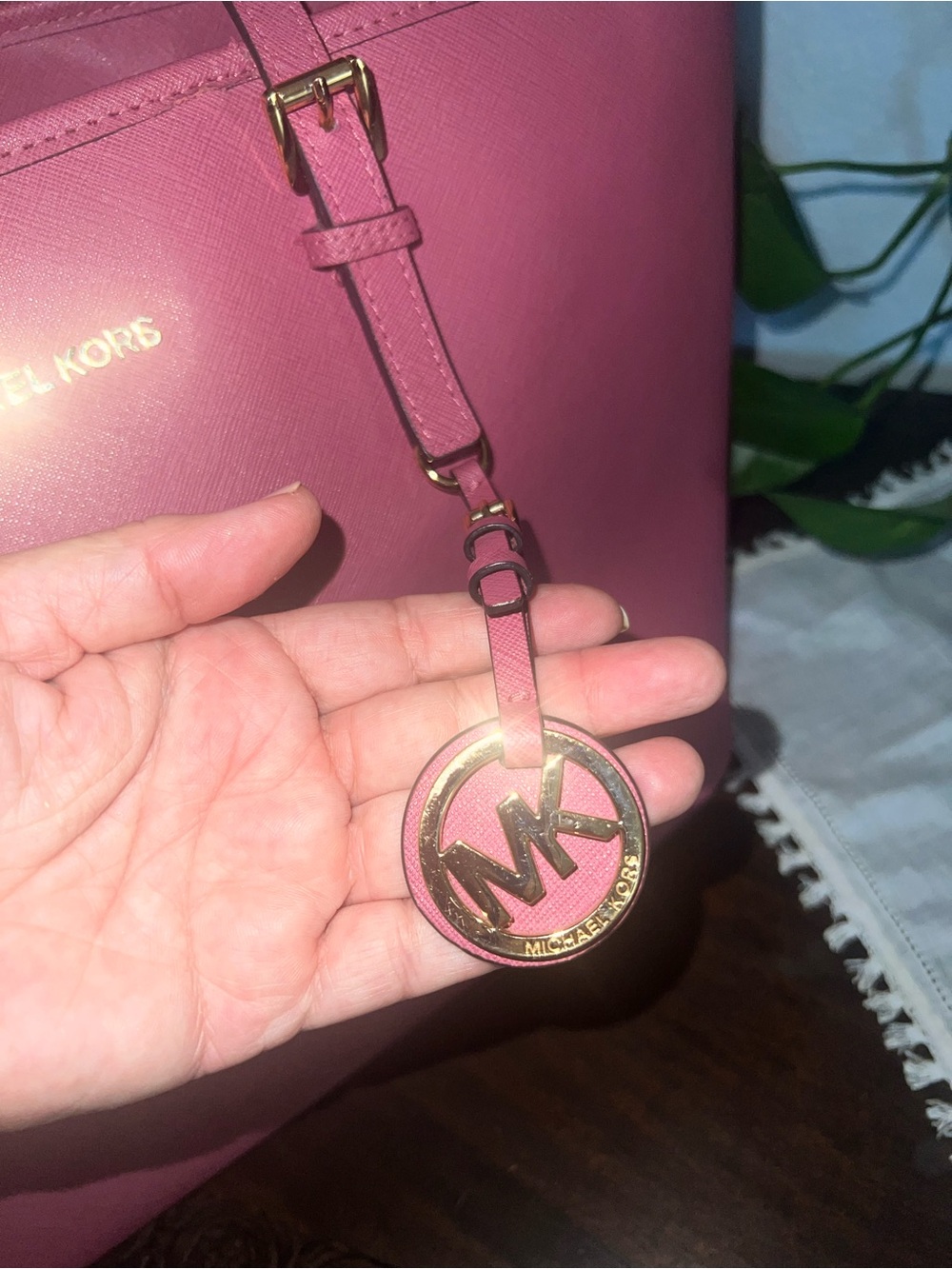 Michael Kors Pink Saffiano Tote with Gold MK Charm Mauve Pink - Picture 8 of 8